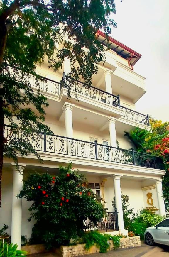 Negombo New Queen'S Palace Exterior photo