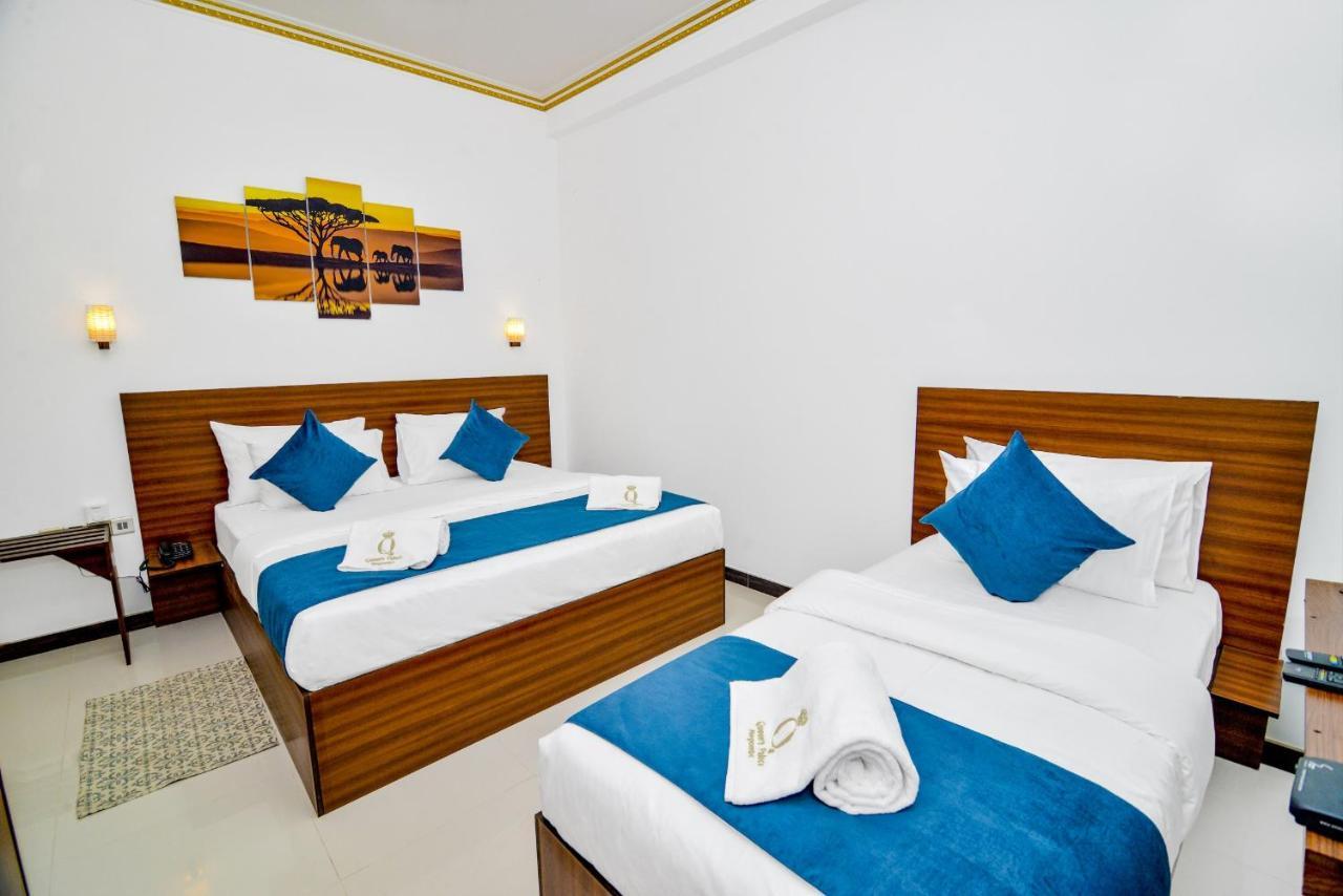 Negombo New Queen'S Palace Exterior photo