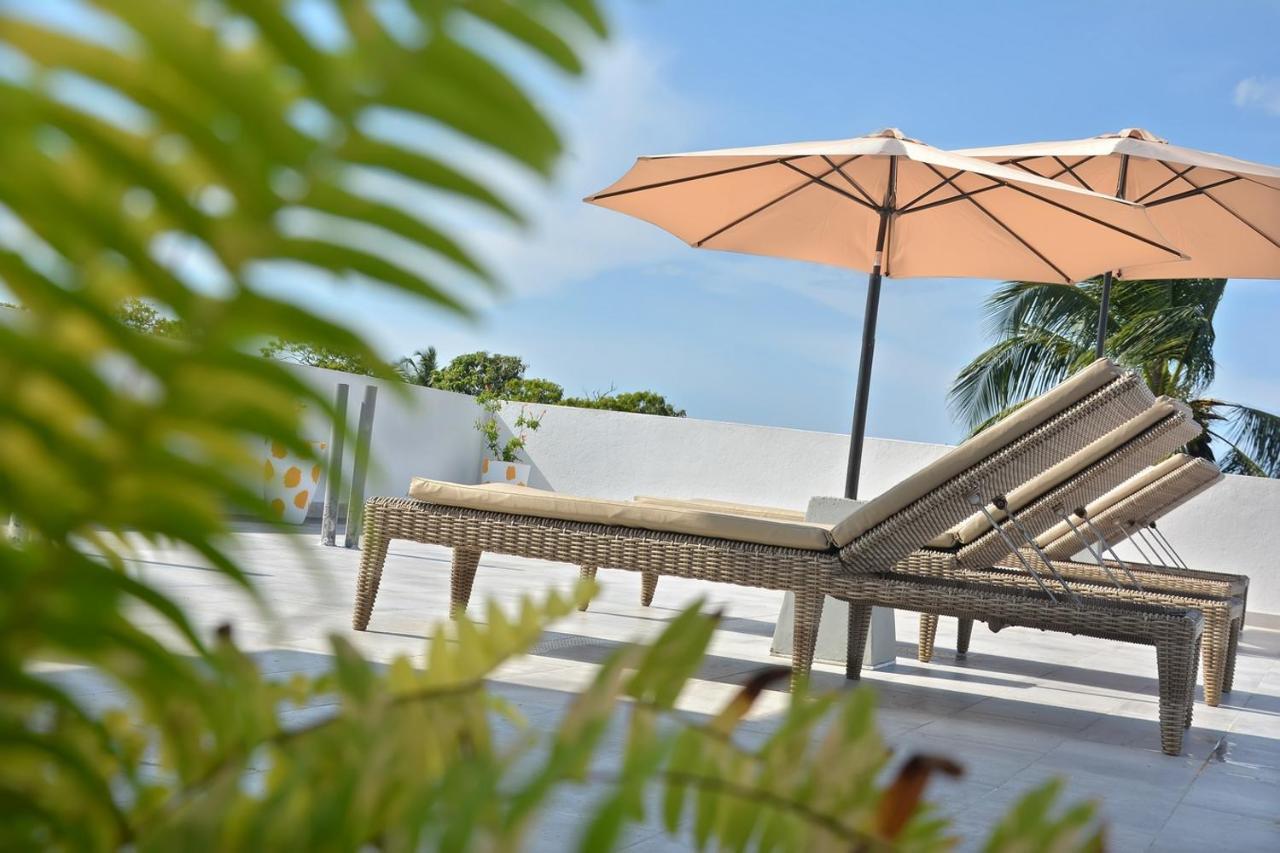 Negombo New Queen'S Palace Exterior photo